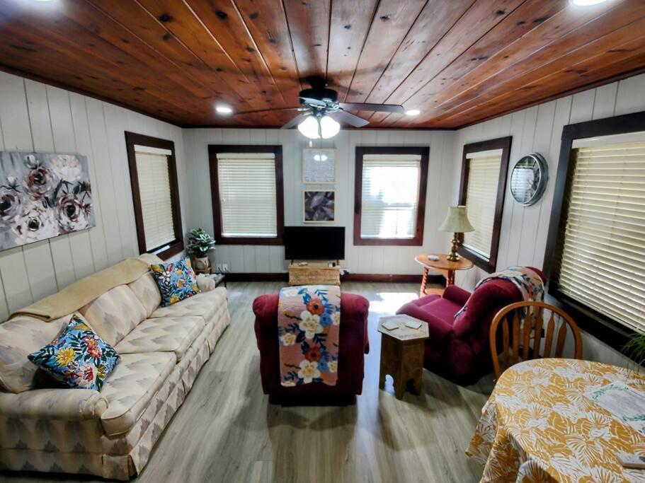 #09 - Large Lakeview One Bedroom- Pet Friendly Hot Springs Eksteriør bilde